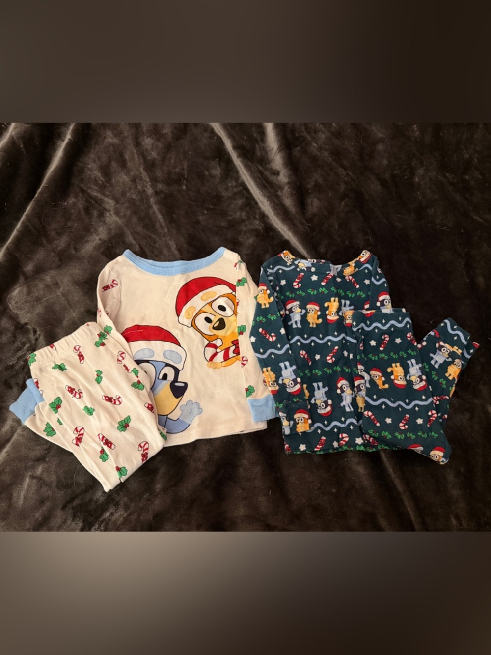 Bluey Holiday Kids Pajama Sets - Festive Character Print
